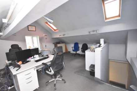 FIRST FLOOR OFFICES, LONDON ROAD NORTH, Poynton, SK12 1QZ, Image 4