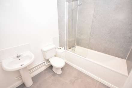 LONDON ROAD SOUTH, Poynton, Image 10