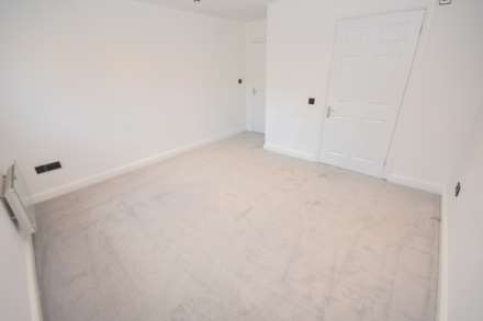 LONDON ROAD SOUTH, Poynton, Image 7