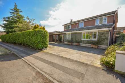 GLASTONBURY DRIVE, Poynton, SK12 1EN, Image 1
