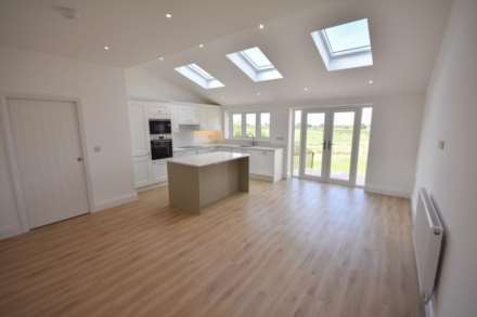 NEW BUILD on SHRIGLEY ROAD NORTH, Poynton, SK12 1TE, Image 2