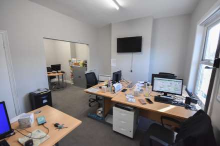 FIRST FLOOR OFFICE, PARK LANE, Poynton, SK12 1RD, Image 3