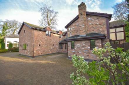 SOUTH PARK DRIVE, Poynton, SK12 1BN, Image 31