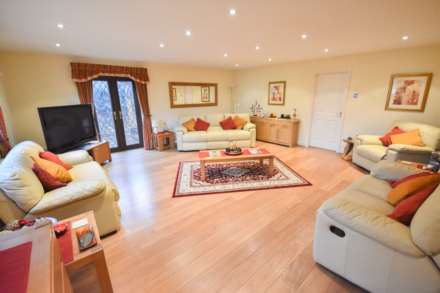 SOUTH PARK DRIVE, Poynton, SK12 1BN, Image 8