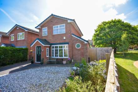 DUNLIN CLOSE, Poynton, SK12 1JS