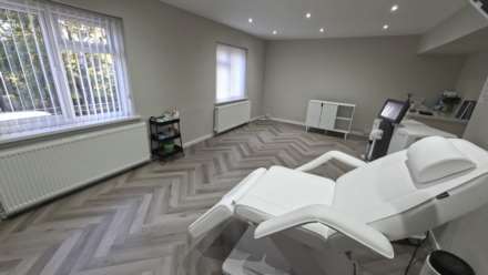 FIRST FLOOR OFFICE, PARK LANE, Poynton, SK12 1RH, Image 3