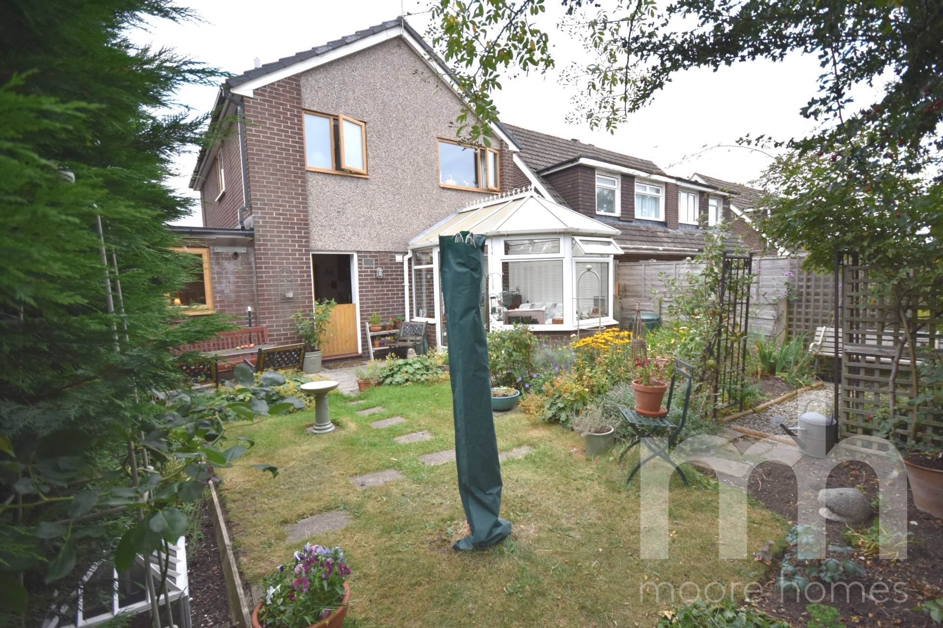 GREBE CLOSE, Poynton, Image 18