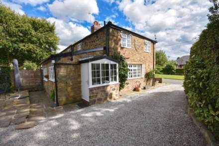 MIDDLEWOOD ROAD, Poynton, SK12 1TS, Image 2