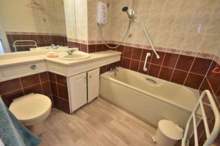 CEDARWOOD, LEGH CLOSE, Poynton, Image 8