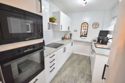 CARISBROOKE AVENUE, Hazel Grove, SK7 5PL, Image 2