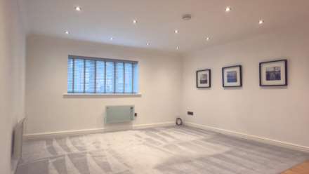 LONDON ROAD SOUTH, Poynton, SK12 1LA, Image 2