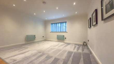 LONDON ROAD SOUTH, Poynton, SK12 1LA, Image 3