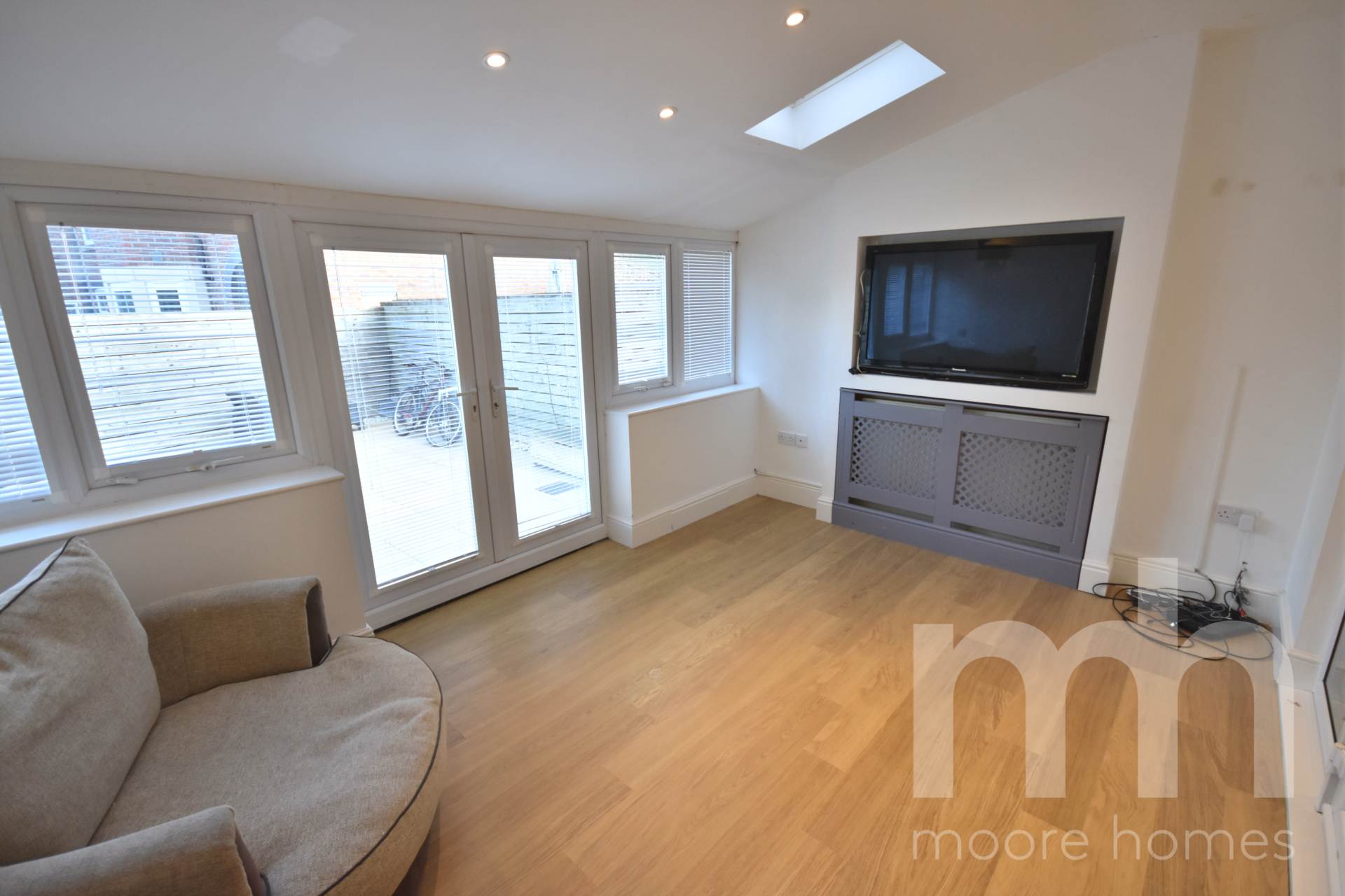 BROOKSIDE AVENUE, Poynton, Image 3