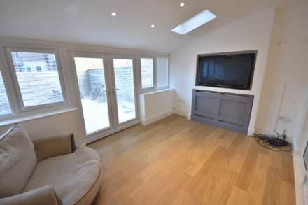 BROOKSIDE AVENUE, Poynton, Image 3