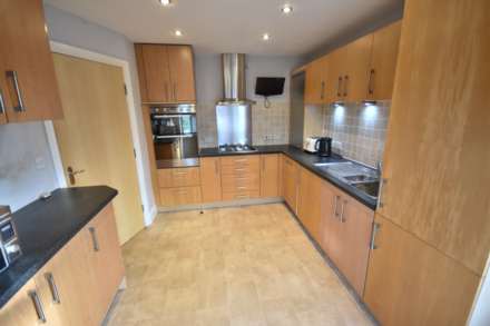 BROOKSIDE AVENUE, Poynton, Image 4