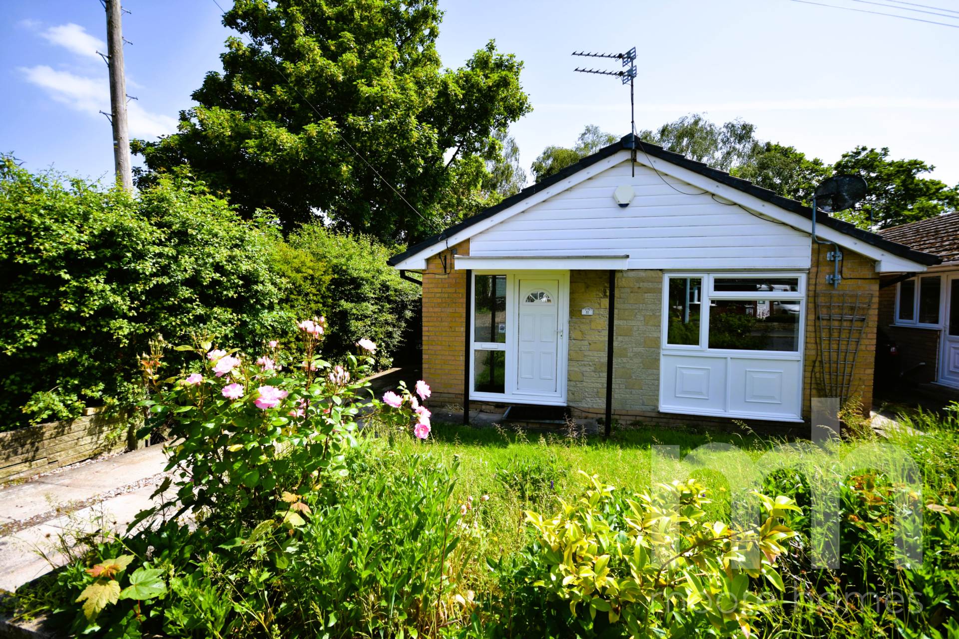 MALLARD CRECENT, Poynton, Image 1