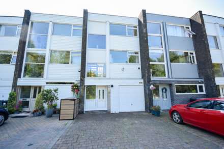 BOLLIN MEWS, Prestbury, SK10 4DP