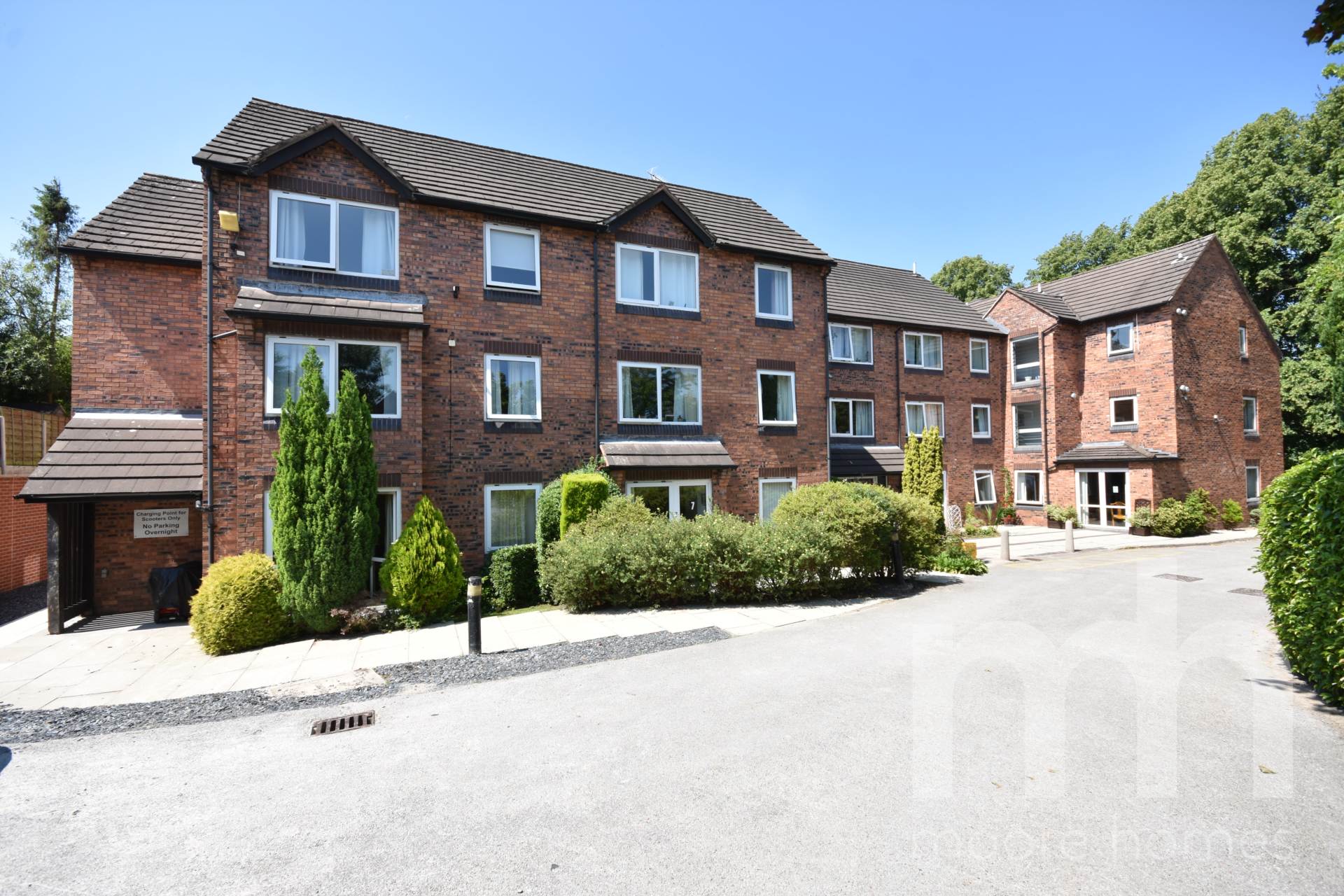 PARK LANE, Poynton, SK12 1RL, Image 1