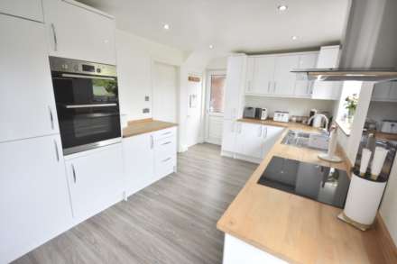 DISTAFF ROAD, Poynton, SK12 1HN, Image 10
