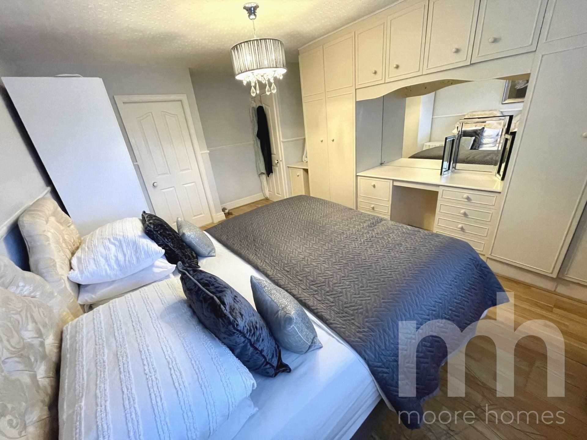ROGER HEY, Cheadle Hulme SK8 5LN, Image 15