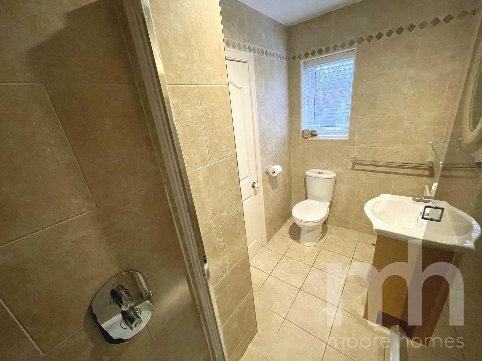 ROGER HEY, Cheadle Hulme SK8 5LN, Image 17