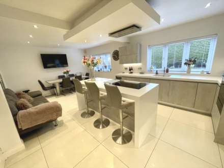 ROGER HEY, Cheadle Hulme SK8 5LN, Image 1