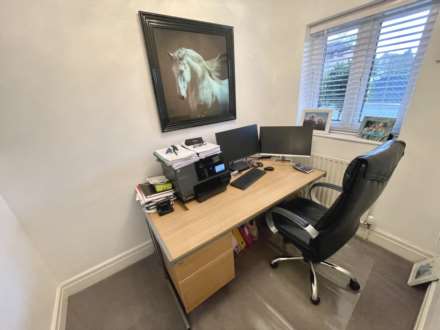 ROGER HEY, Cheadle Hulme SK8 5LN, Image 11