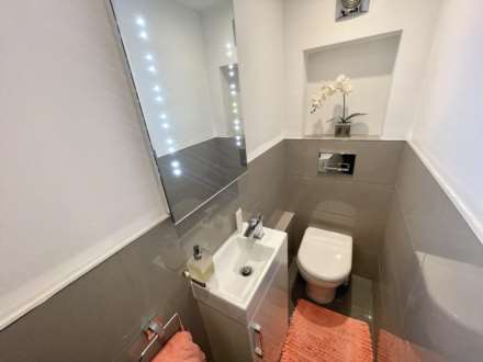 ROGER HEY, Cheadle Hulme SK8 5LN, Image 12