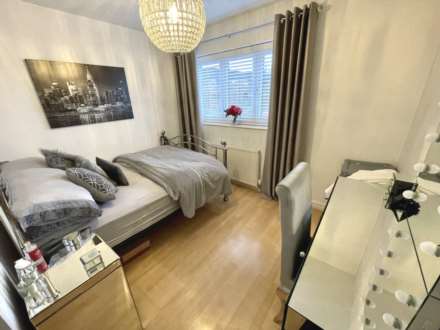 ROGER HEY, Cheadle Hulme SK8 5LN, Image 19