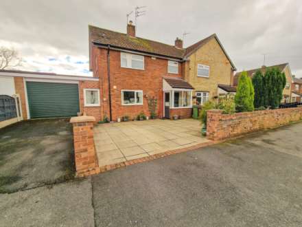 3 Bedroom Semi-Detached, BARNFIELD ROAD EAST, Davenport