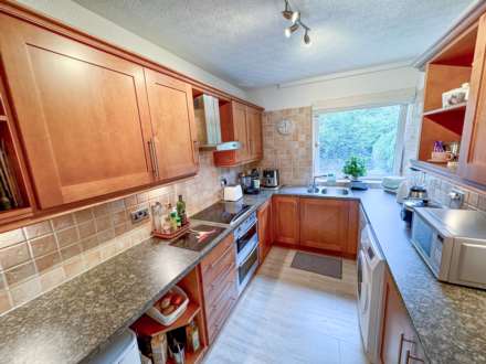 CLYSBARTON COURT, Bramhall Park Road, Bramhall SK7 3NP, Image 3