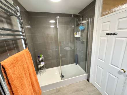 CLYSBARTON COURT, Bramhall Park Road, Bramhall SK7 3NP, Image 4