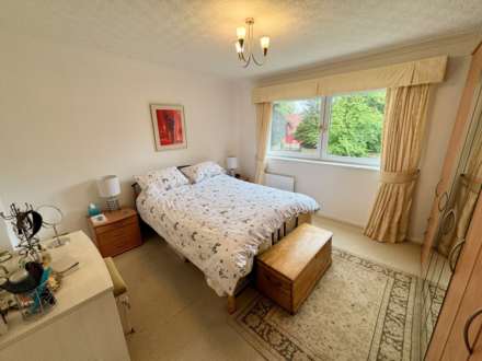 CLYSBARTON COURT, Bramhall Park Road, Bramhall SK7 3NP, Image 9