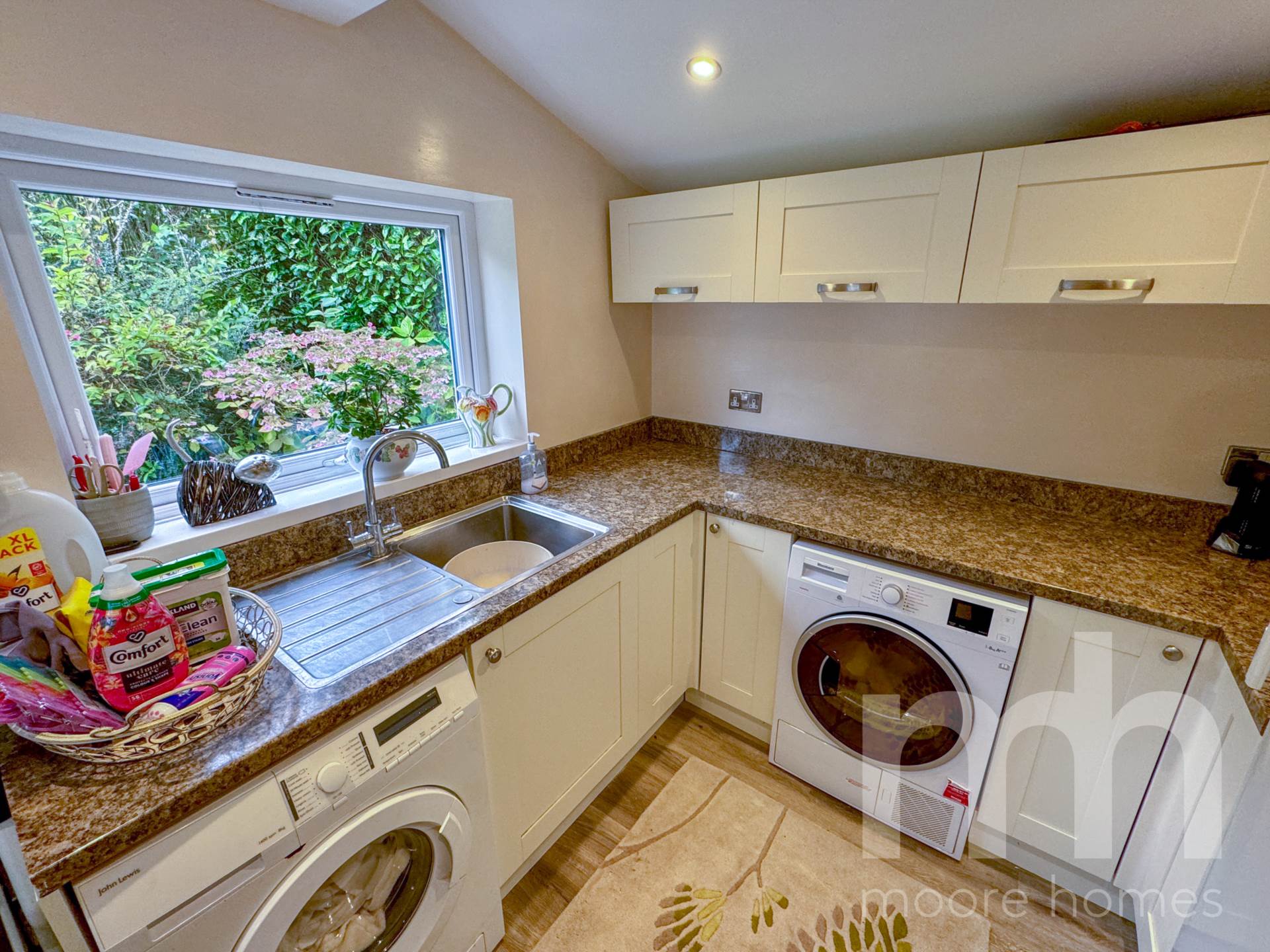 LINNEY ROAD, Bramhall SK7 3JW, Image 18