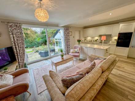 LINNEY ROAD, Bramhall SK7 3JW, Image 13