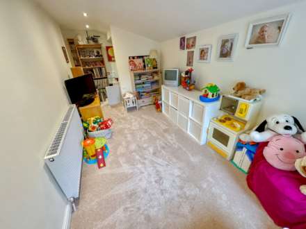 LINNEY ROAD, Bramhall SK7 3JW, Image 15