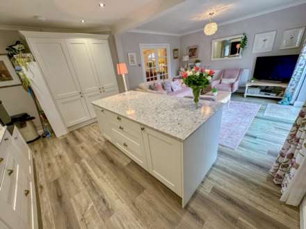 LINNEY ROAD, Bramhall SK7 3JW, Image 7