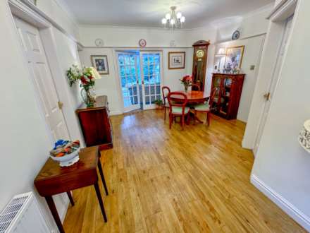 LINNEY ROAD, Bramhall SK7 3JW, Image 9
