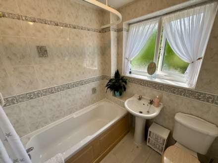 LINNEY ROAD, Bramhall SK7 3JW, Image 18