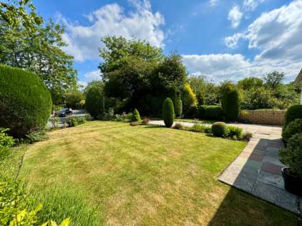 LINNEY ROAD, Bramhall SK7 3JW, Image 21