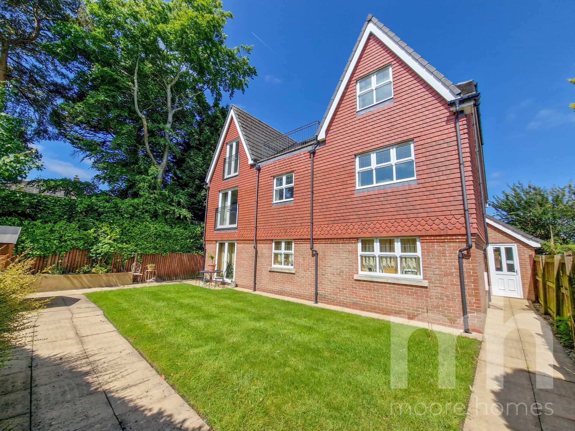 PENTHOUSE APARTMENT, ACK LANE WEST, Cheadle Hulme SK8 7EL, Image 17