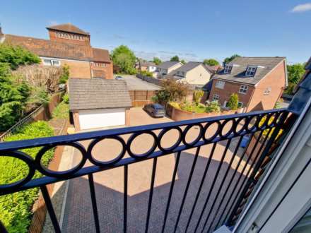 PENTHOUSE APARTMENT, ACK LANE WEST, Cheadle Hulme SK8 7EL, Image 10