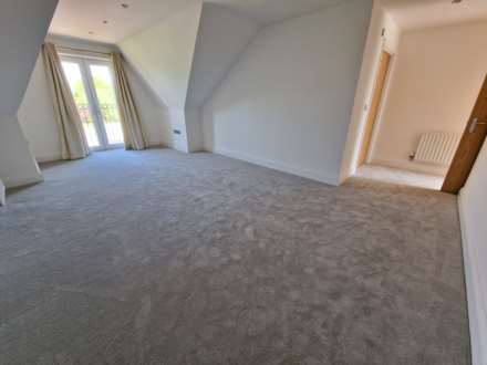 PENTHOUSE APARTMENT, ACK LANE WEST, Cheadle Hulme SK8 7EL, Image 12