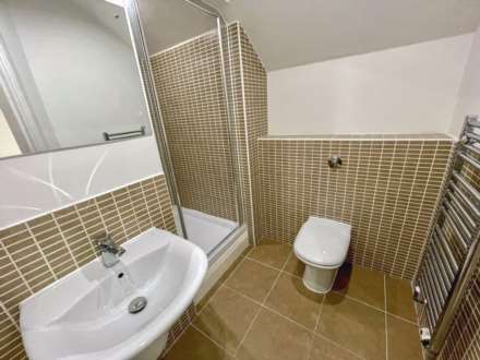 PENTHOUSE APARTMENT, ACK LANE WEST, Cheadle Hulme SK8 7EL, Image 15