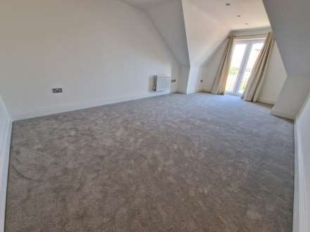 PENTHOUSE APARTMENT, ACK LANE WEST, Cheadle Hulme SK8 7EL, Image 9