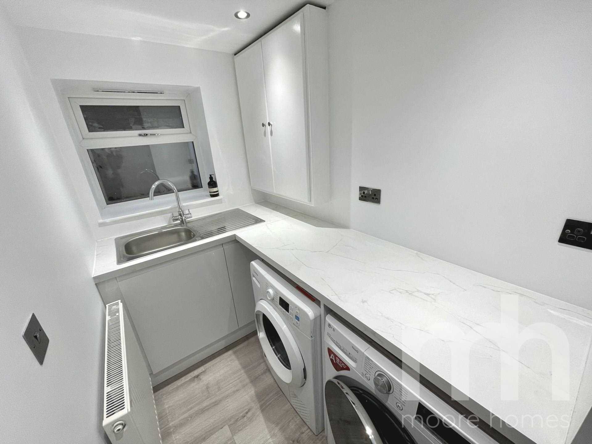 BRAMHALL LANE SOUTH, Bramhall SK7 2NG, Image 23