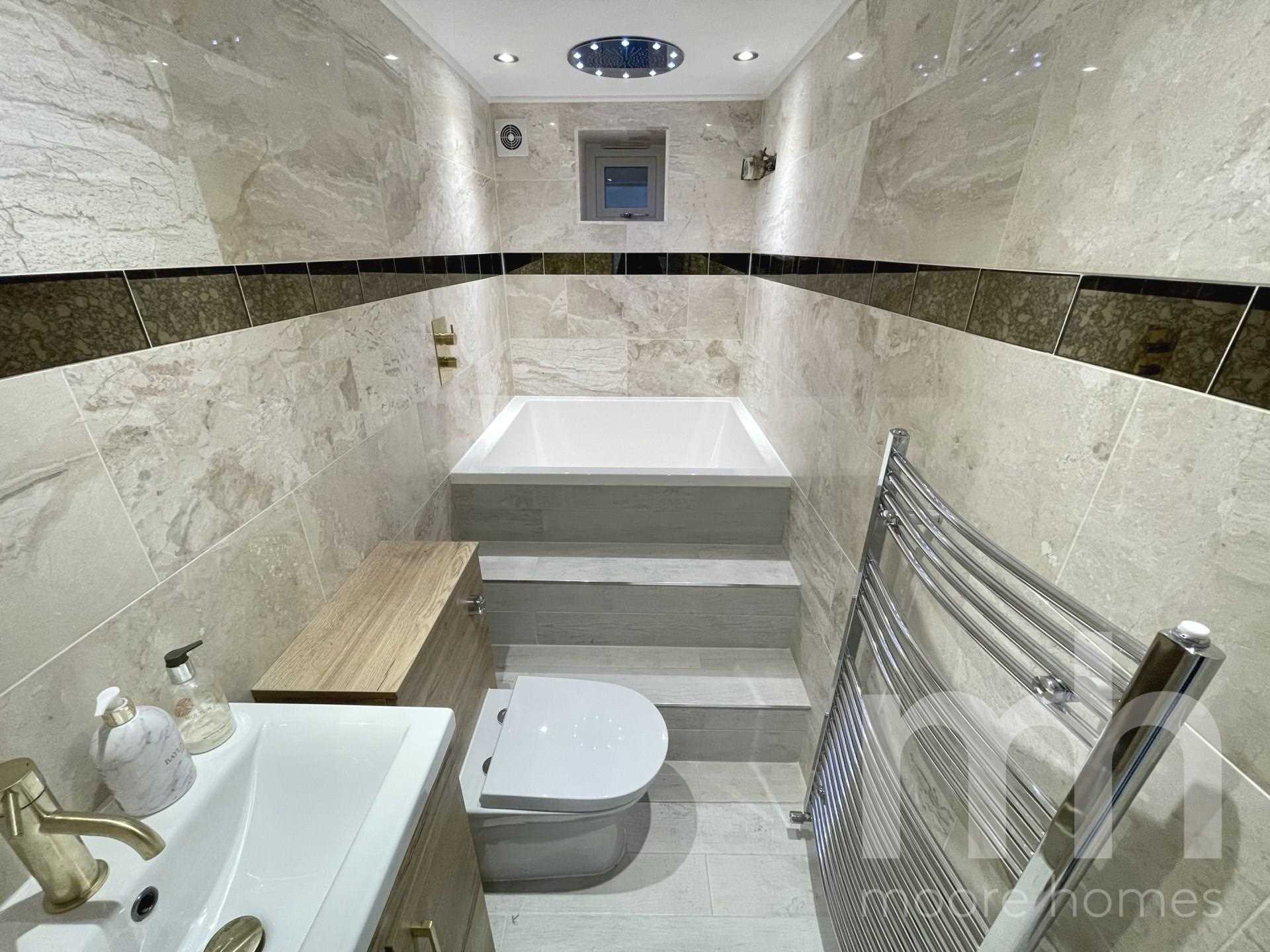 BRAMHALL LANE SOUTH, Bramhall SK7 2NG, Image 6