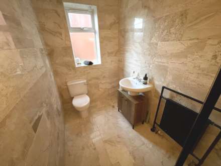 BRAMHALL LANE SOUTH, Bramhall SK7 2NG, Image 19