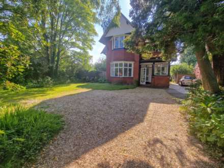 BRAMHALL LANE SOUTH, Bramhall SK7 2NG, Image 2