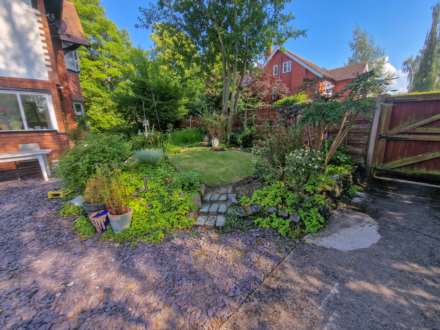 BRAMHALL LANE SOUTH, Bramhall SK7 2NG, Image 24